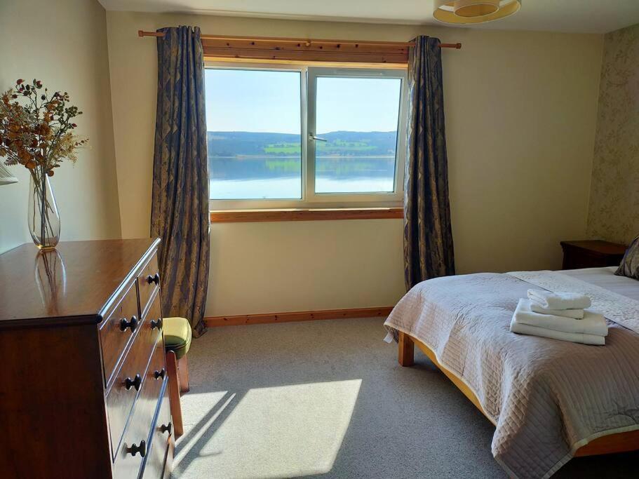 Spacious Sea View Home 5 Miles From Inverness North Kessock Exterior photo